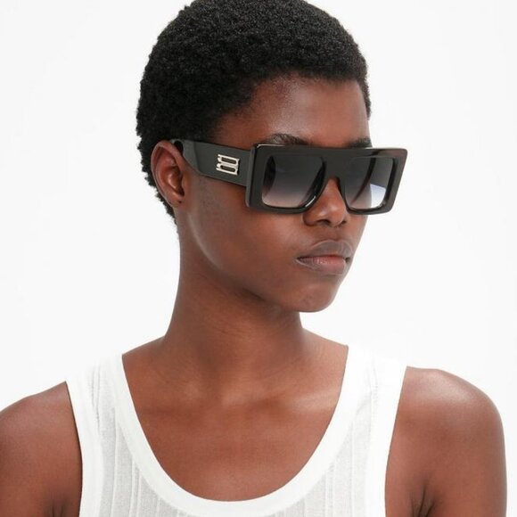 Victoria Beckham VB677S 001 Sunglasses Black Square Frame, Grey Lenses - Picture 13 of 13